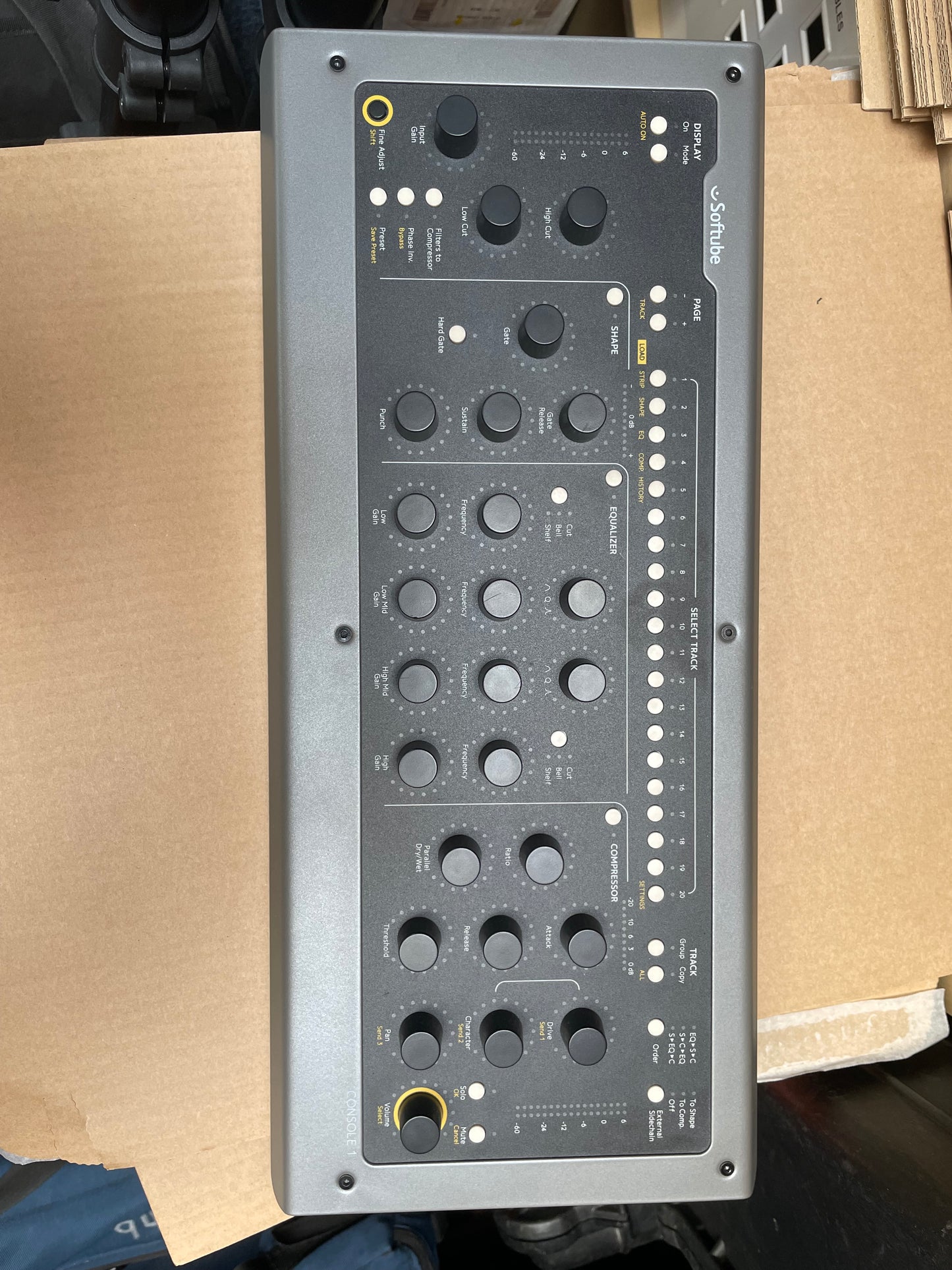 Like new - Softube Console 1